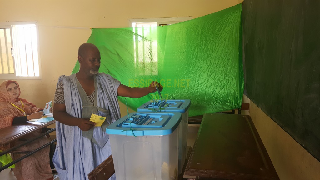 " أحد المكاتب فى ثانوية تفرغ زينه "