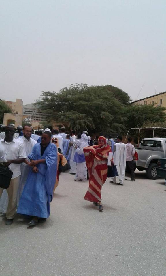 " صورة من وقفة اليوم "