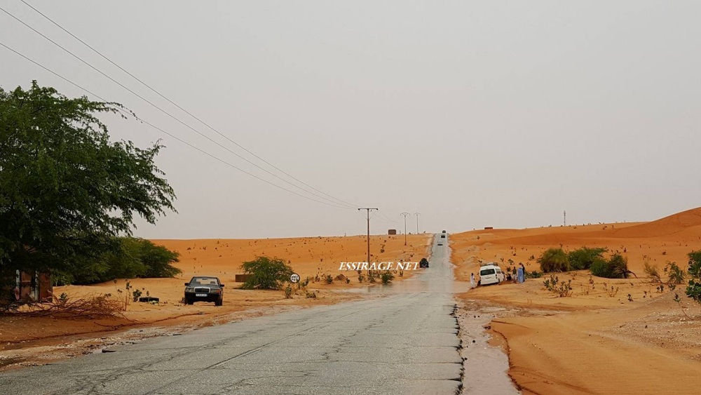 " المياه تقطع الطريق شرق واد الناقه "