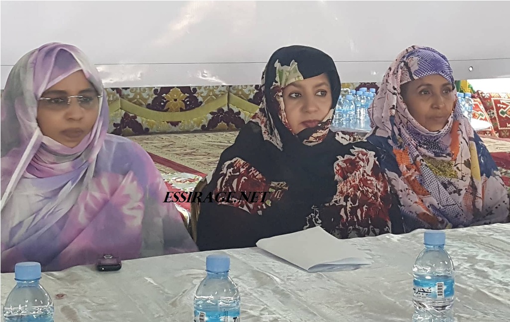 " الدكتورتان عيبية وجميلة فى طرفي الصورة خلال النشاط "