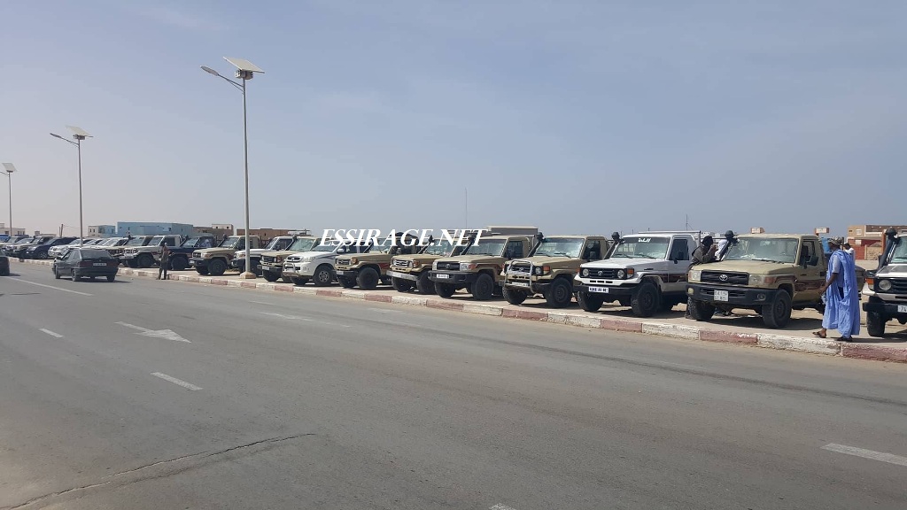 " بعض سيارات المشاركين فى الوقفة "