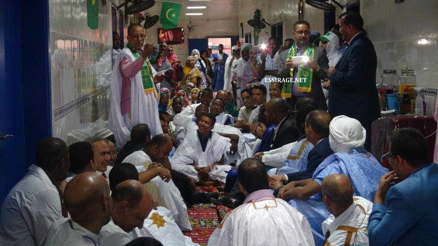 أخصائيون حضروا الحفل 