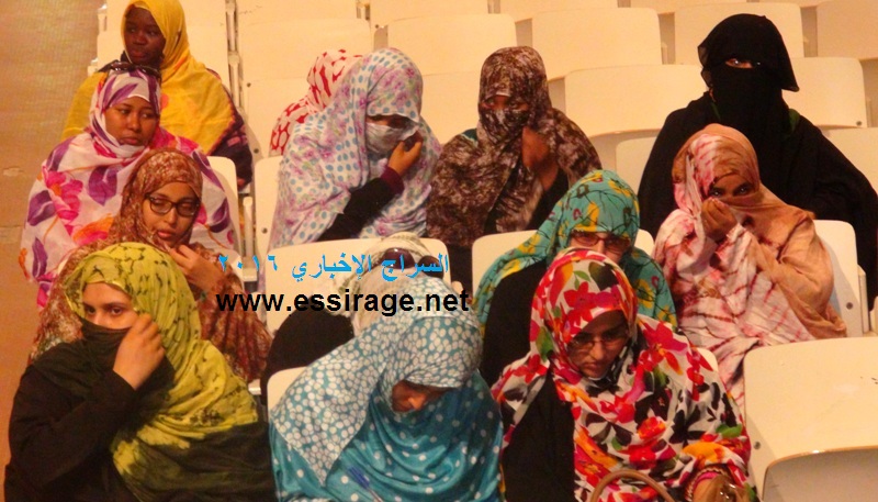 (جانب من الحضور النسوي)