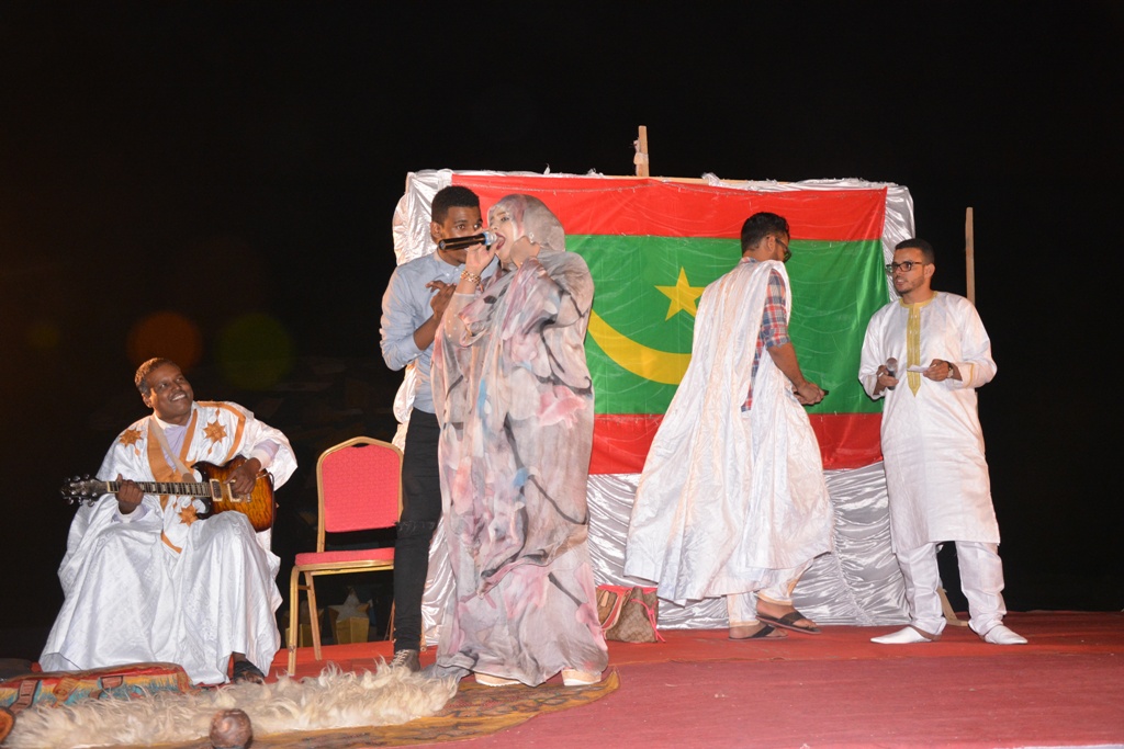 " اغلانه منت آبه "