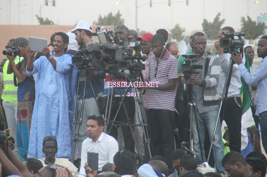 " جانب من الحضور الإعلامي "