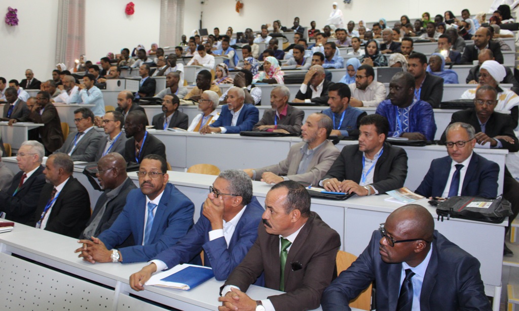 " جانب من الحضور "